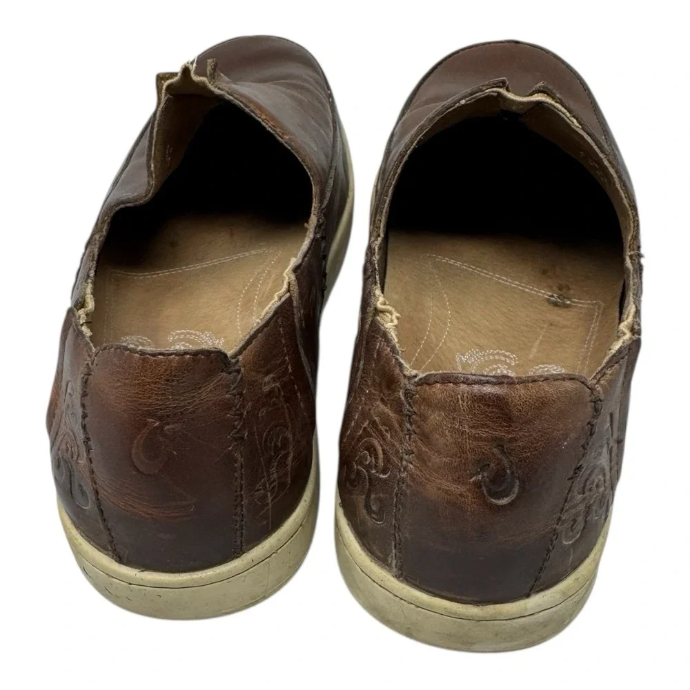 OluKai 🔥Kama'aina‎ 🤑Classic Slip-On Loafer Tooled Leather 9 Shoes Rare Sample
